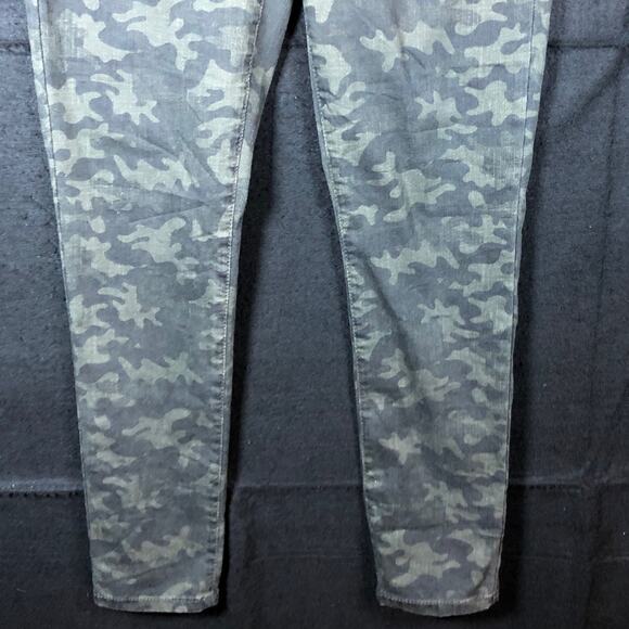 Union Bay Womens Jeans Green Camouflage Denim Mid Rise Skinny Stretch 13 - Picture 3 of 11